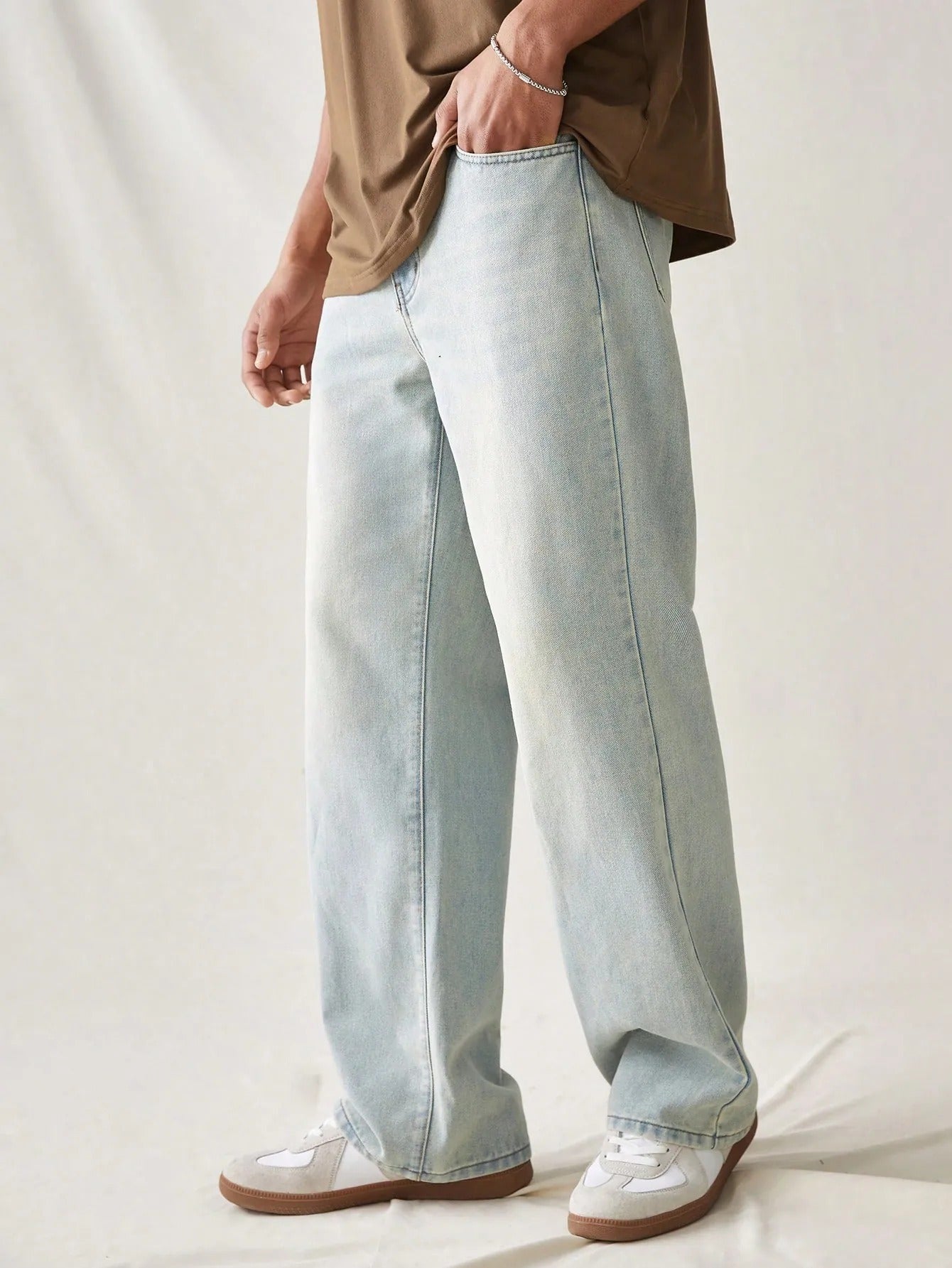 Fabulys™ Men's Ice Blue Relaxed Fit Jeans